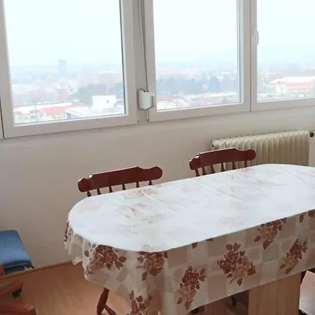 Zuti Neboder Appartamento Banja Luka