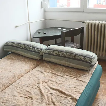 Zuti Neboder